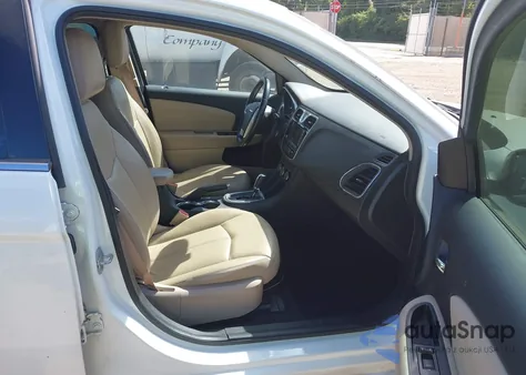 2011 Chrysler 200 Limited from USA, damaged, VIN 1C3BC2FB4BN548369